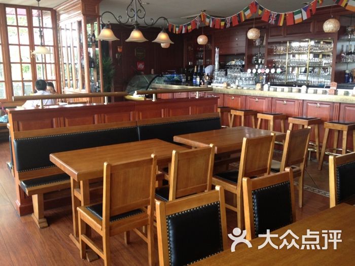 玛莲娜咖啡西餐厅