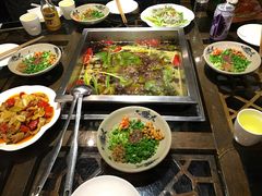 -张大胡子鱼头火锅酒楼(长益路店)