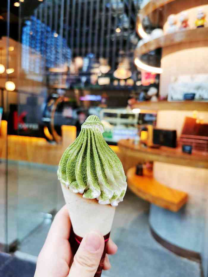 kfc冰淇淋华夫-"肯德基新品,冲绳黑糖珍珠圣代.肯德基可.