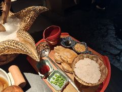 -蟹犇前•帝王蟹雪蟹(陆家嘴店)
