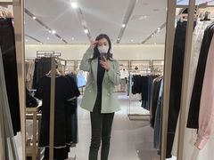 -URBAN REVIVO(济南领秀城贵和购物中心店)