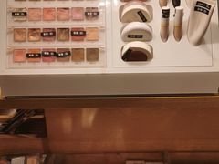 -名创优品(北京新中关购物中心地铁层店)