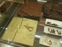-VENCHI 闻绮(上海佛罗伦萨小镇店)