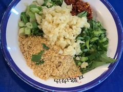 -马路边边串串香形象店(磐石路店)