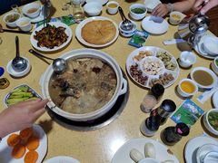 -东巴谷野生菌火锅餐厅