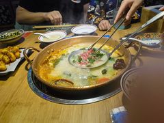 -洱火云南酸菜牛肉火锅(石景山当代商城店)