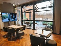 -潮一不贰·法式甜品·生日蛋糕·西式简餐(外滩店)