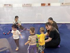 -爱威盛亲子俱乐部·纽约国际早托中心