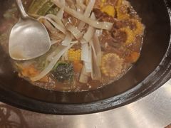 -万里闯关东铁锅炖菜馆(高新旗舰店)