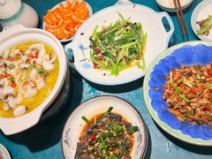 -呷湘厨·鱼汤捞饭·剁椒鱼头·辣椒炒肉(国家会展中心店)