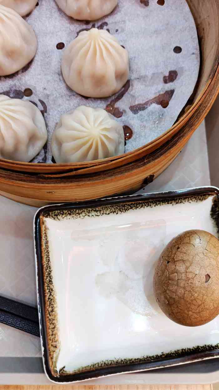永和大王(湾悦城店)-"大清早来吃早餐,店内店员还在拖地,地面很.