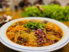摇滚大拉皮-那家老院子东北菜·饺子·小鸡炖蘑菇(艳华街店)
