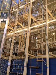 -PIPIKINGDOM皮皮王国欢乐号(欢乐海岸购物中心店)