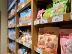 -良品铺子(白云新世界店)