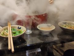 -茅草房·河畔园林火锅