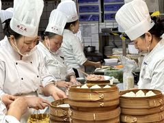 -馋三尺蟹粉小笼(人民广场店)