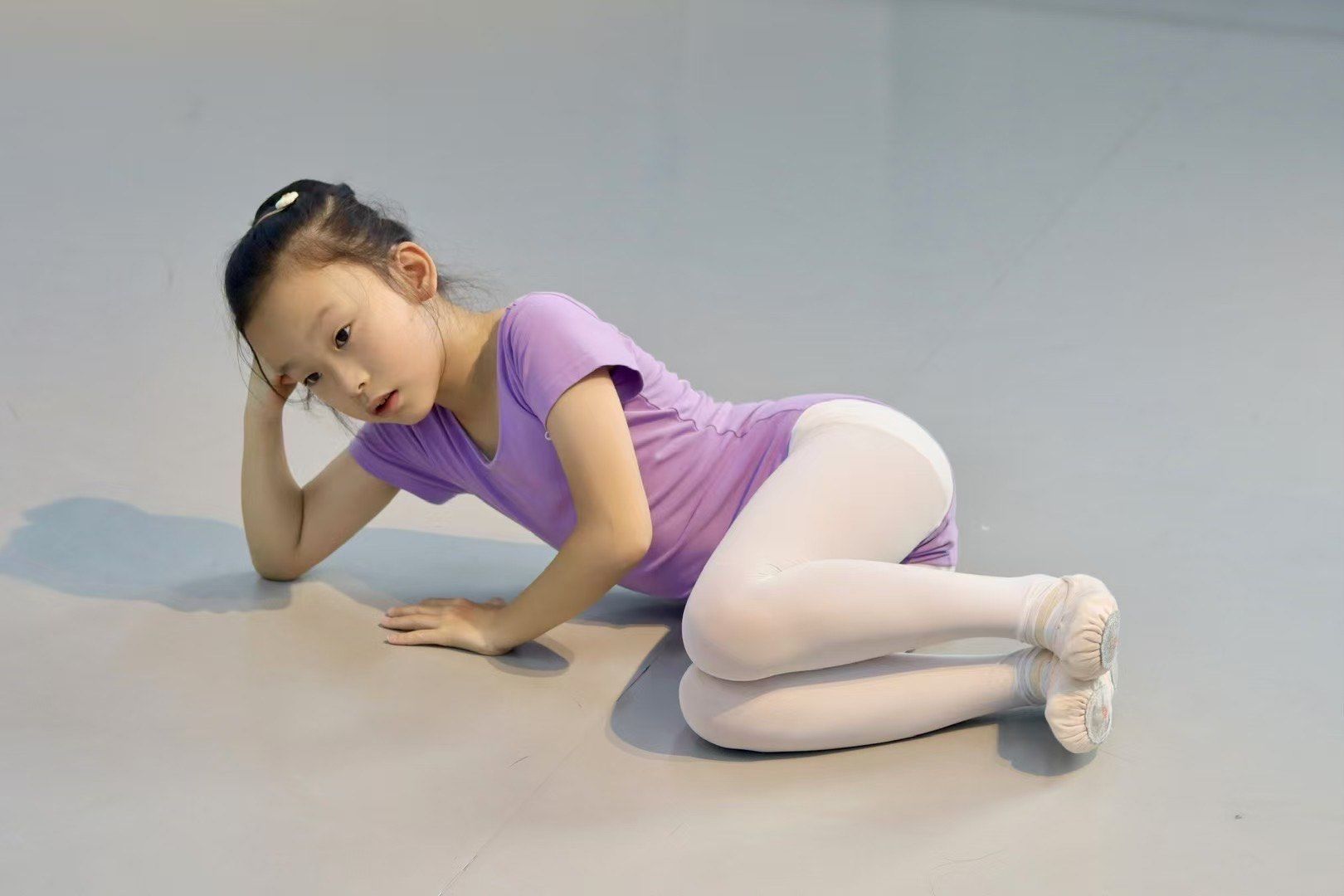 爱跳舞的女孩闪闪发光✨