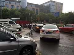 -淞虹路P+R停车场