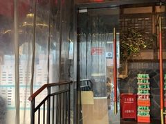 门面-哥老官重庆美蛙鱼头(西湖银泰十一哥店)