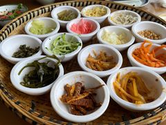 -包整·丝娃娃(一览甲秀楼风景店)