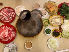 -洞庭洲·防空洞火锅·烧烤·铜锅涮肉(新百广场店)