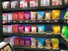 零售区-嘉华鲜花饼(束河店)