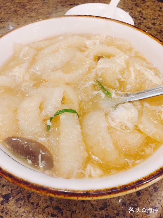 魚皮酸辣湯