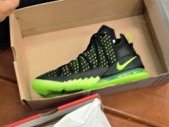 -NIKE北京马连道换季优惠店
