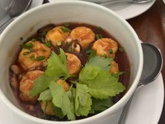 -Chom Cafe and Restaurant