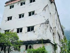-四川汶川特大地震漩口中学遗址