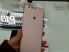 -华为授权体验店(万航渡路)