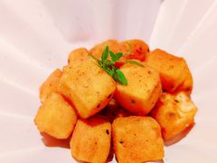 黑松露脆皮豆腐粒-桂满陇·手作小笼包&江南叫花鸡(中山公园店)