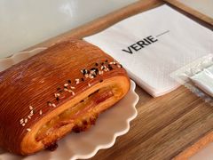 -VERIE BAKEHOUSE