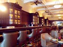 iphone_upload_pic-LONG BAR 廊吧(外滩华尔道夫酒店)