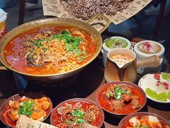 -张翻越·川渝冒菜·武汉黑鸭煲(城北万象城店)