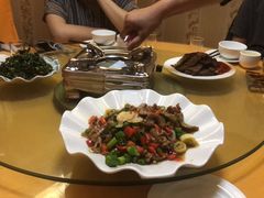 -邱二餐馆