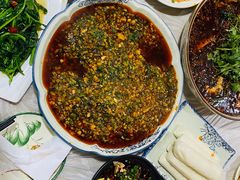 -陈胖子鱼庄(黄辣丁新津店)