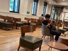 大堂-星巴克臻选(广州沙面店)