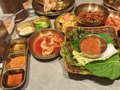 -草家酱蟹炭火烤肉店(珲春南路一店)