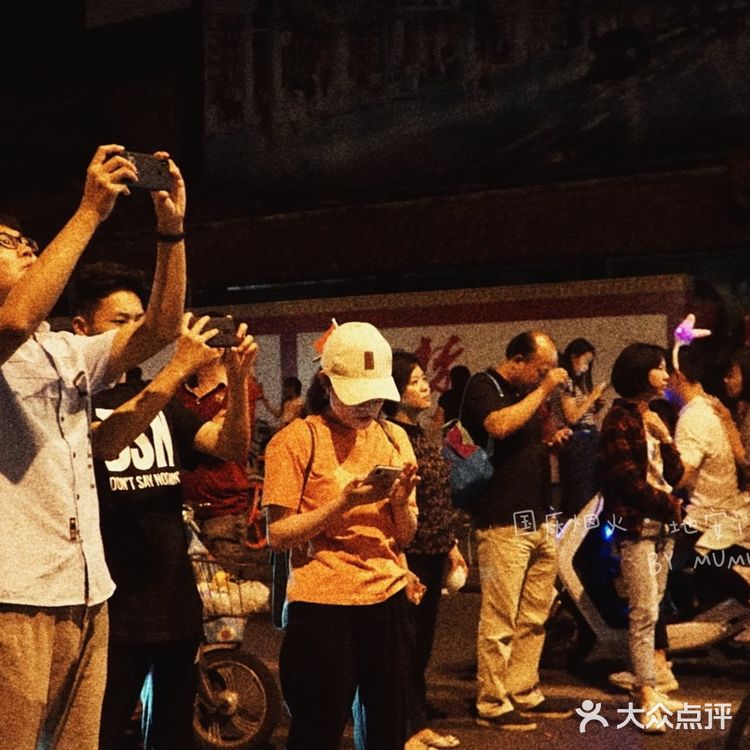 万人一起看烟花，这样的浪漫你体验过吗？