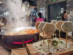 -湊湊火锅·茶憩(杭州湖滨银泰in77店)