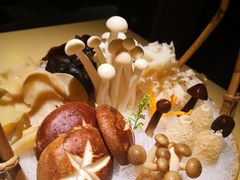 -余欢领鲜火锅(新街口店)