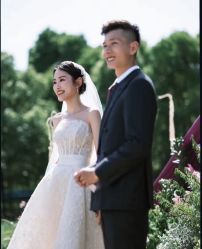 -拉瑞娜LaReine婚纱礼服高级定制
