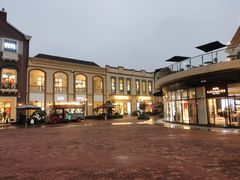 -王府井奥莱临潼小镇(临潼店)