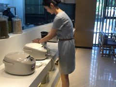 -鱼鲜饭香·招牌汽锅剁椒鱼头王