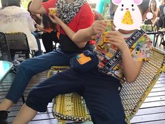 -莓园冰淇淋店
