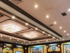 大堂-九花山烤鸭店