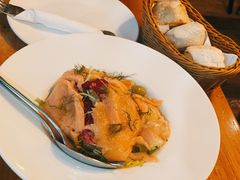 蔬菜色拉配烟熏三文鱼-La Tavernetta(Bar à Vin)(乌鲁木齐路店)