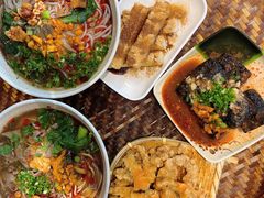 -爆炸头阿姨小四川正宗川味小吃(无任何分店)