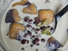 -广信牛奶甜品世家(台东店)